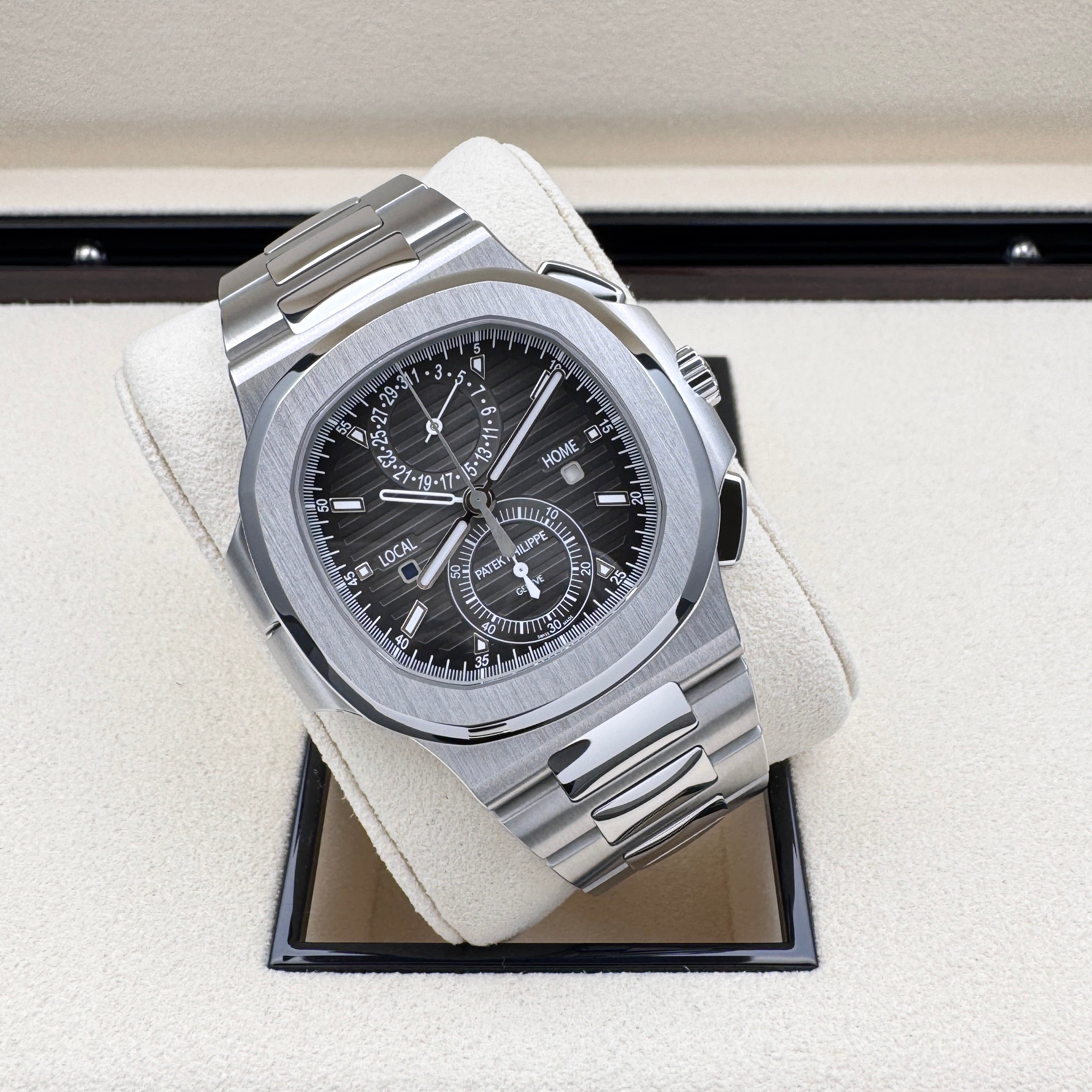 Patek Philippe Nautilus Chronograph Travel Time 40.5mm steel